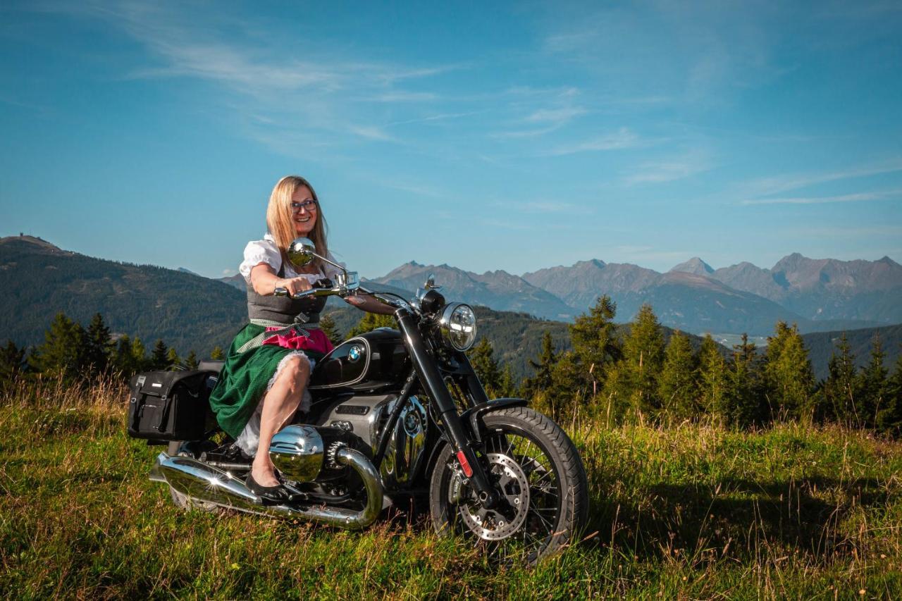 Grizzly Sport & Motorrad Resort Sankt Margarethen im Lungau Ngoại thất bức ảnh
