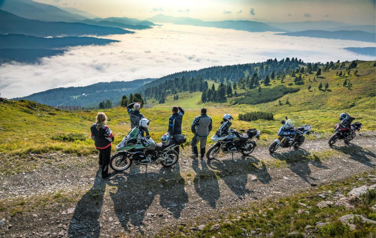 Grizzly Sport & Motorrad Resort Sankt Margarethen im Lungau Ngoại thất bức ảnh