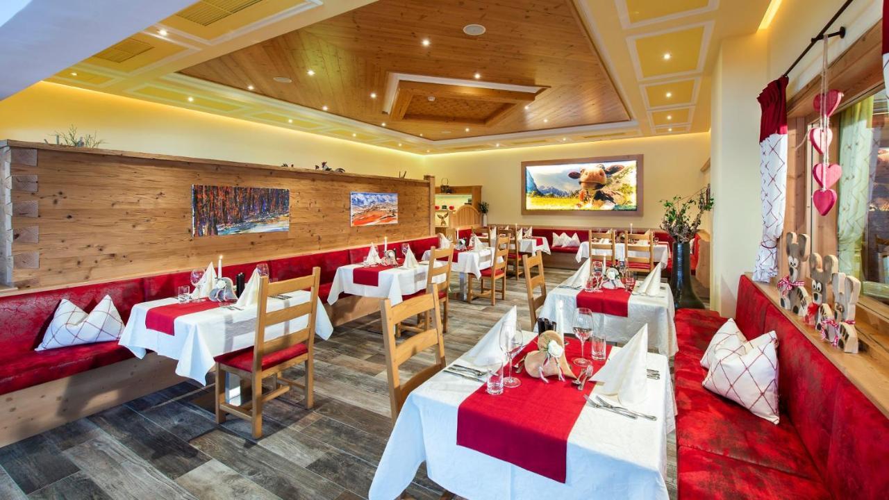 Grizzly Sport & Motorrad Resort Sankt Margarethen im Lungau Ngoại thất bức ảnh